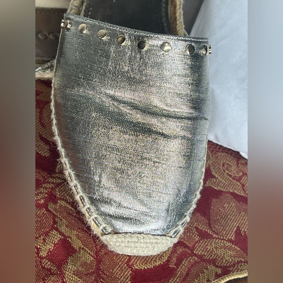 Jimmy Choo Women's Golden Metallic Lame 'Dreya' Espadrille Flats Shoes 11B/41 - Picture 2 of 5